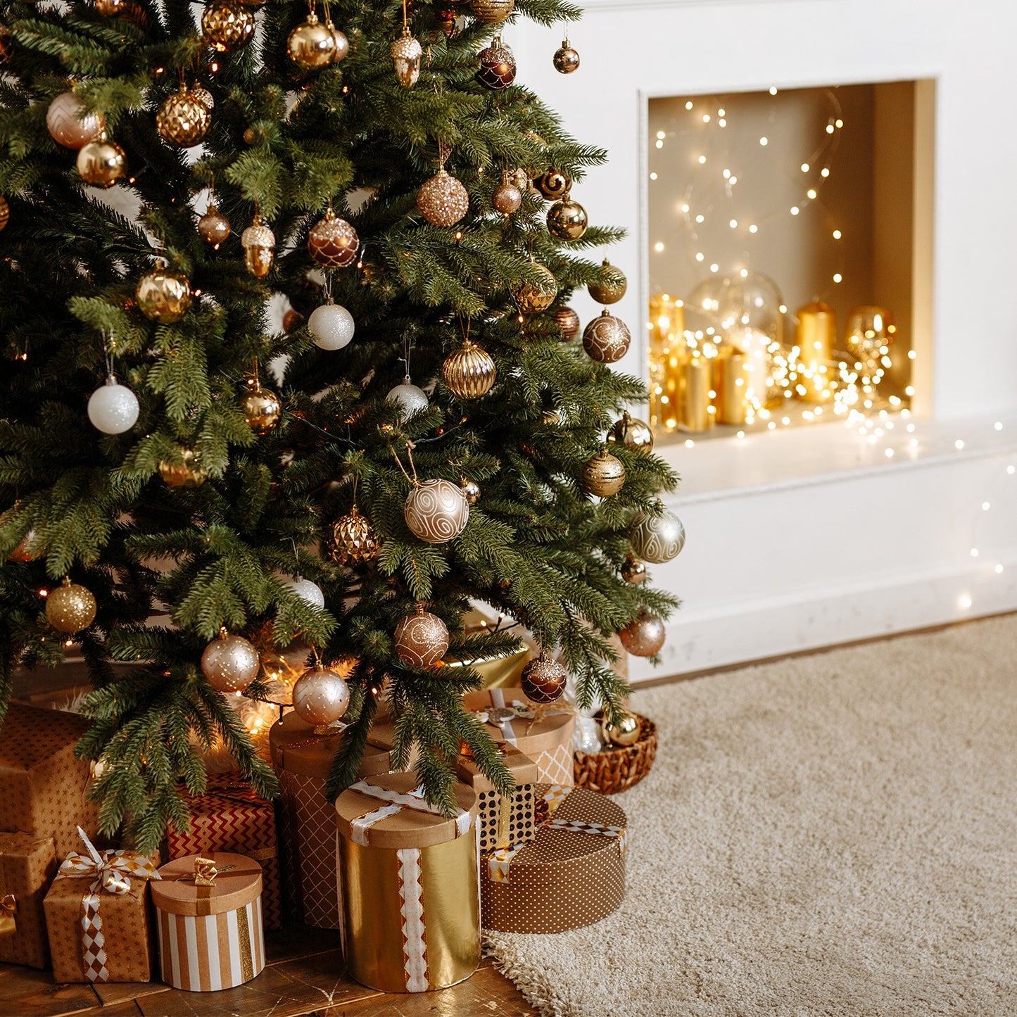Albero di Natale folto e realistico - PVC, facile montaggio e base stabile